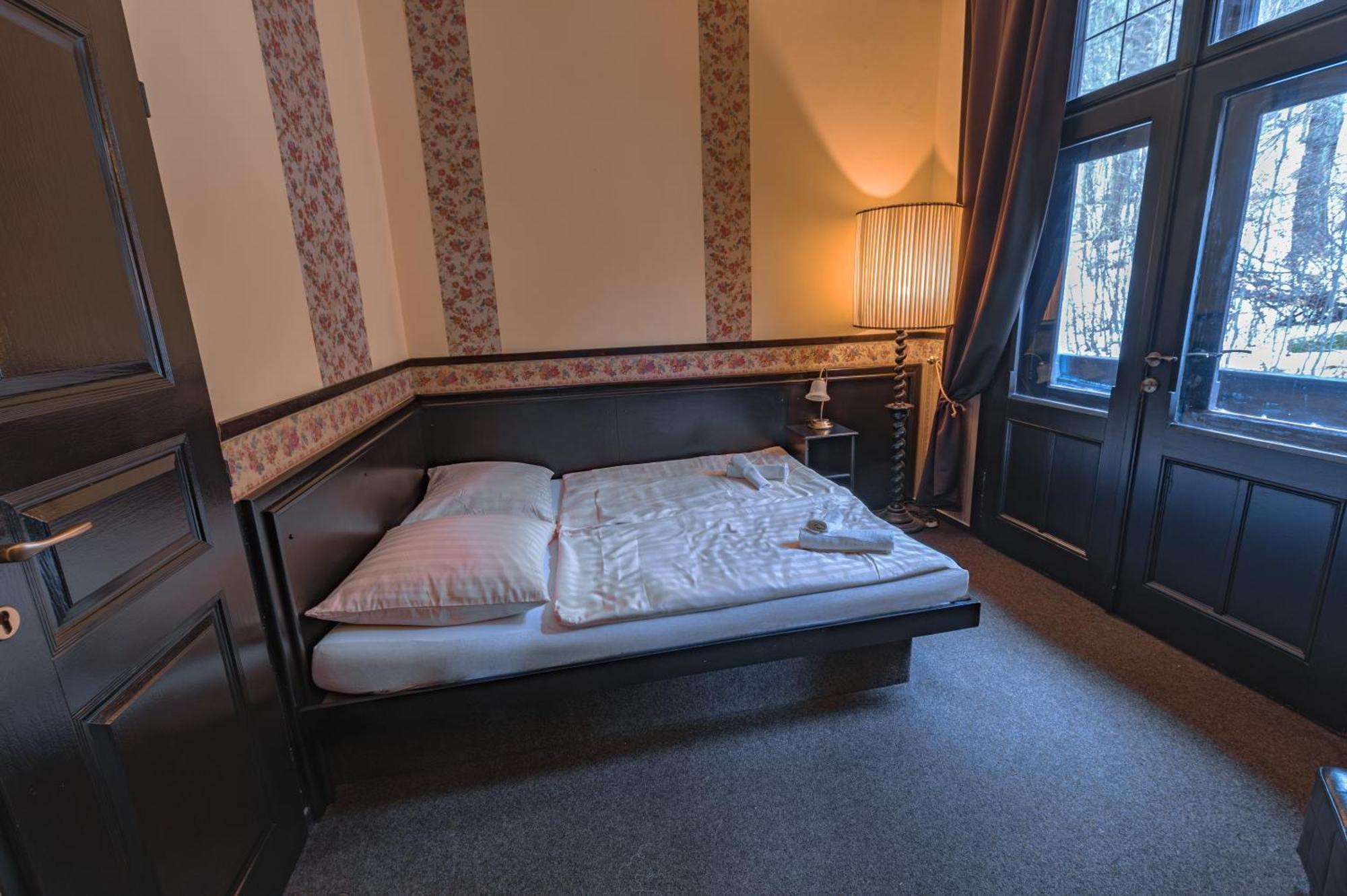 Hotel Lovecky Zamecek Orion Liberec Exterior photo